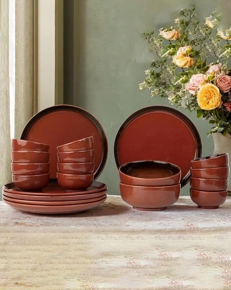 Handcrafted Chip Resistant Porcelain Dinner Set of 20