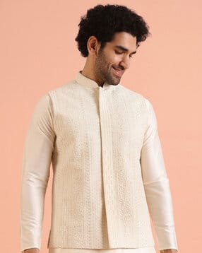 kisah Men Embroidered Regular Fit Nehru Jacket-picture-36