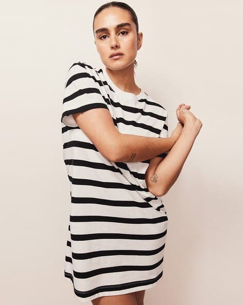 Buy White Dresses for Women by H&M Online | Ajio.com
