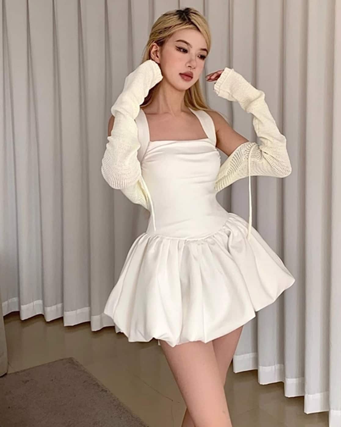 -1117Wx1400H-701346996-white-