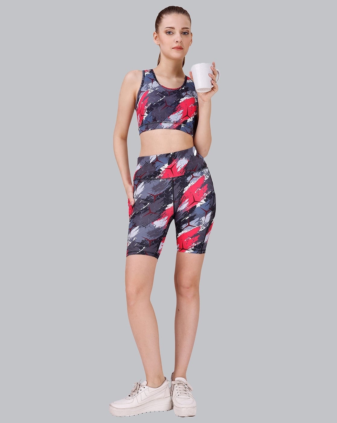 Buy SOIE Printed Sports Bra & Shorts Set Online | Ajio.com