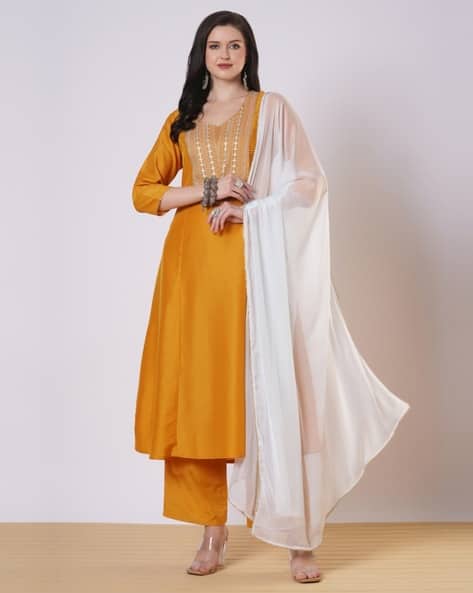 SVARAA Women Embroidered Straight Kurta Set