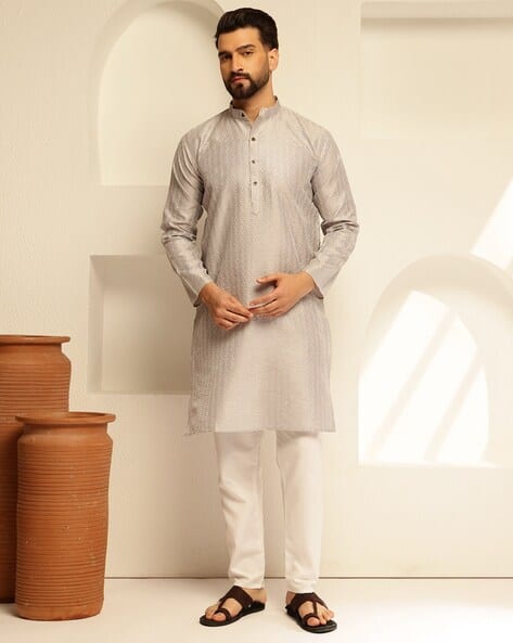 Men Embroidered Regular Fit Long Kurta