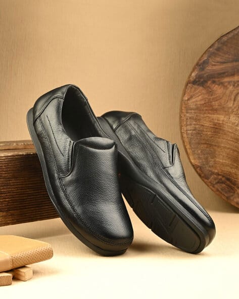 Men Round-Toe Slip-On Shoes