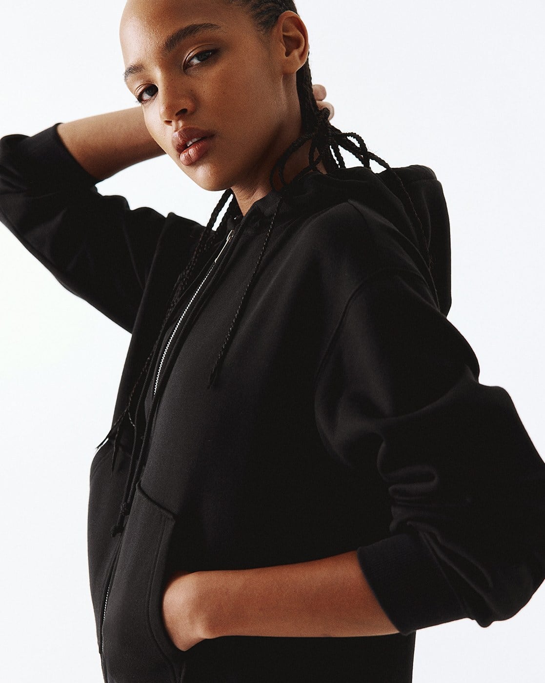 -1117Wx1400H-700317911-black-