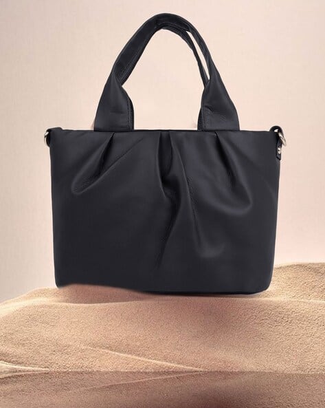 -473Wx593H-701375863-black-