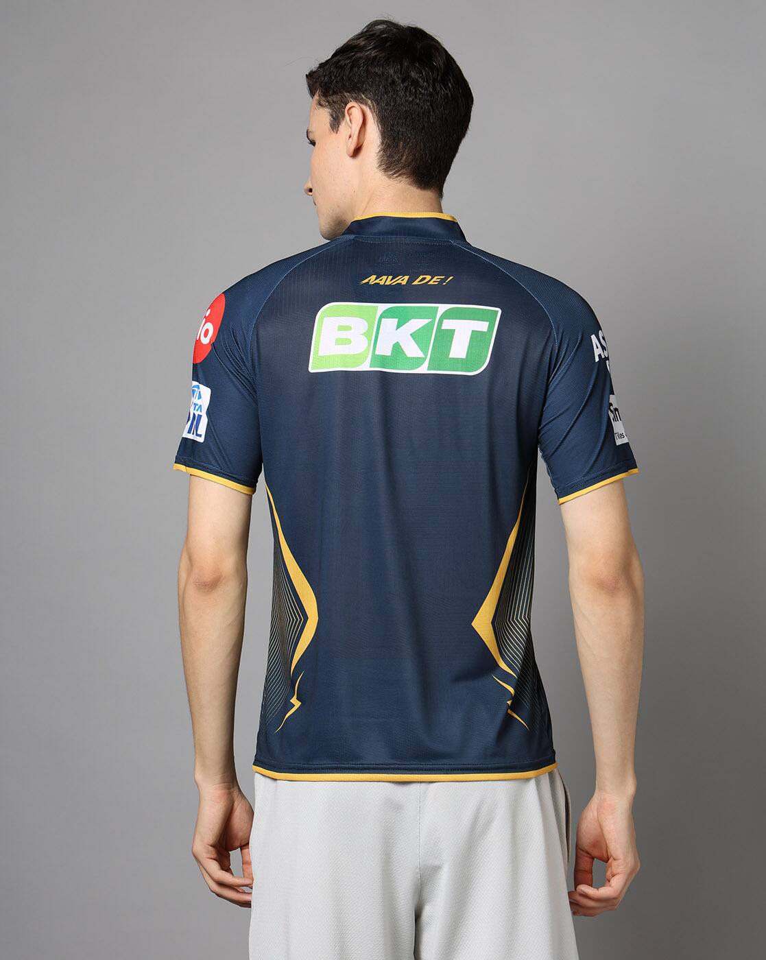 Buy playR Men IPL 2025 Gujarat Titans O Online | Ajio.com