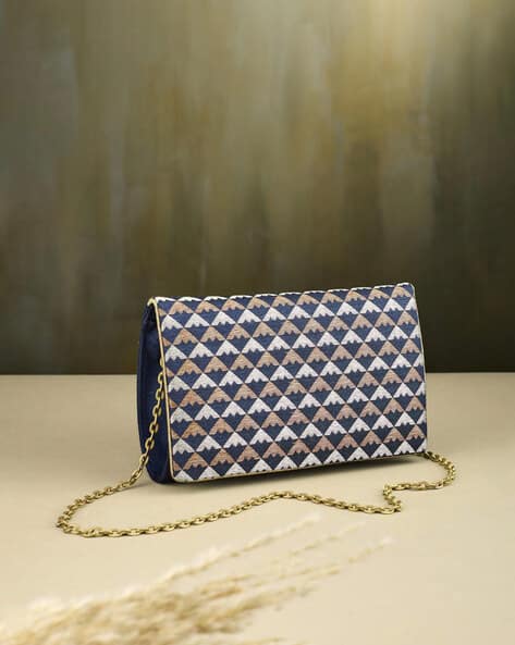 Mens Boots Hiking Boots Woodland Shoes On Myntra Buy Woodland Men