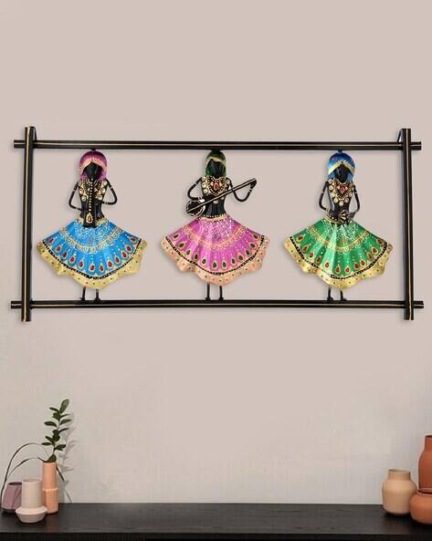 Aapno Rajasthan Wall Hanging of 3 Female Rajasthani Musicians