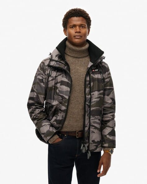 Buy SUPERDRY Men Mountain Camouflage Print Online | Ajio.com Buy SUPERDRY Men Mountain Camouflage Print Online | Ajio.com
