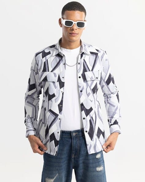 SNITCH Men Relaxed Fit printed Shirt Offers & Cashback