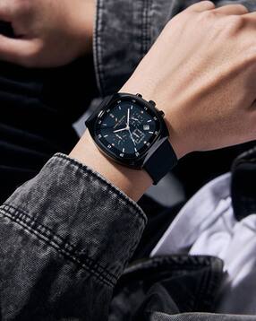 men analogue wrist watch with tang buckle closure-dhm1001