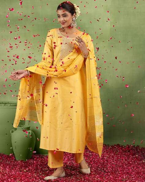 Gerua By Libas Women Round Neck Floral Kurta Set