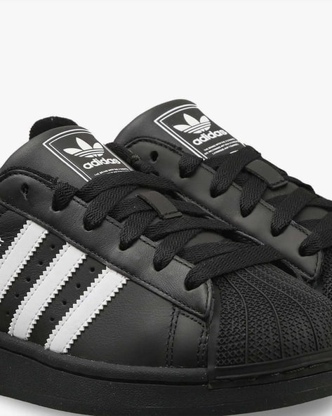 Price History of Adidas Originals Women Superstar II Low-Top Shoes