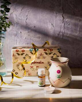 fabindia  Gold Ceramic Decaled Adwaya Diffuser Set-picture-43