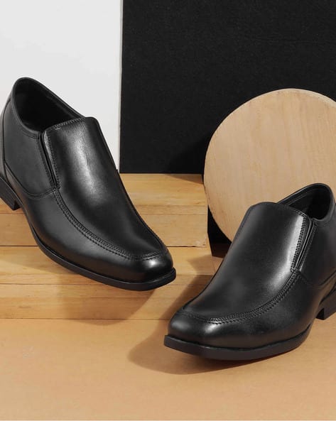 Men Round-Toe Slip-On Shoes