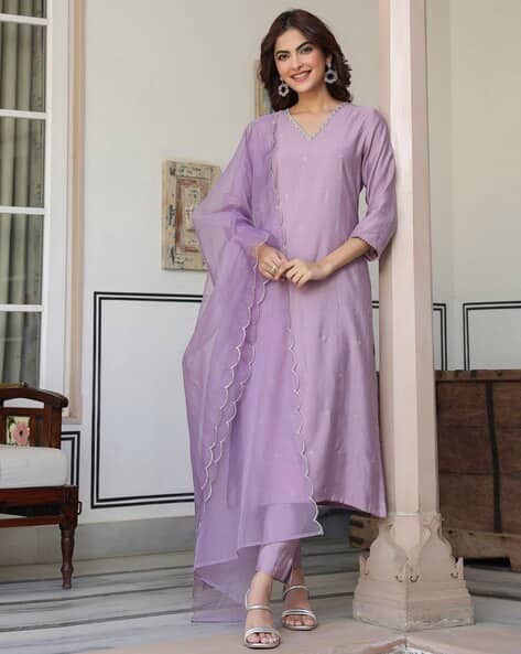 Janasya Embellished & Embroidery Straight Kurta Set