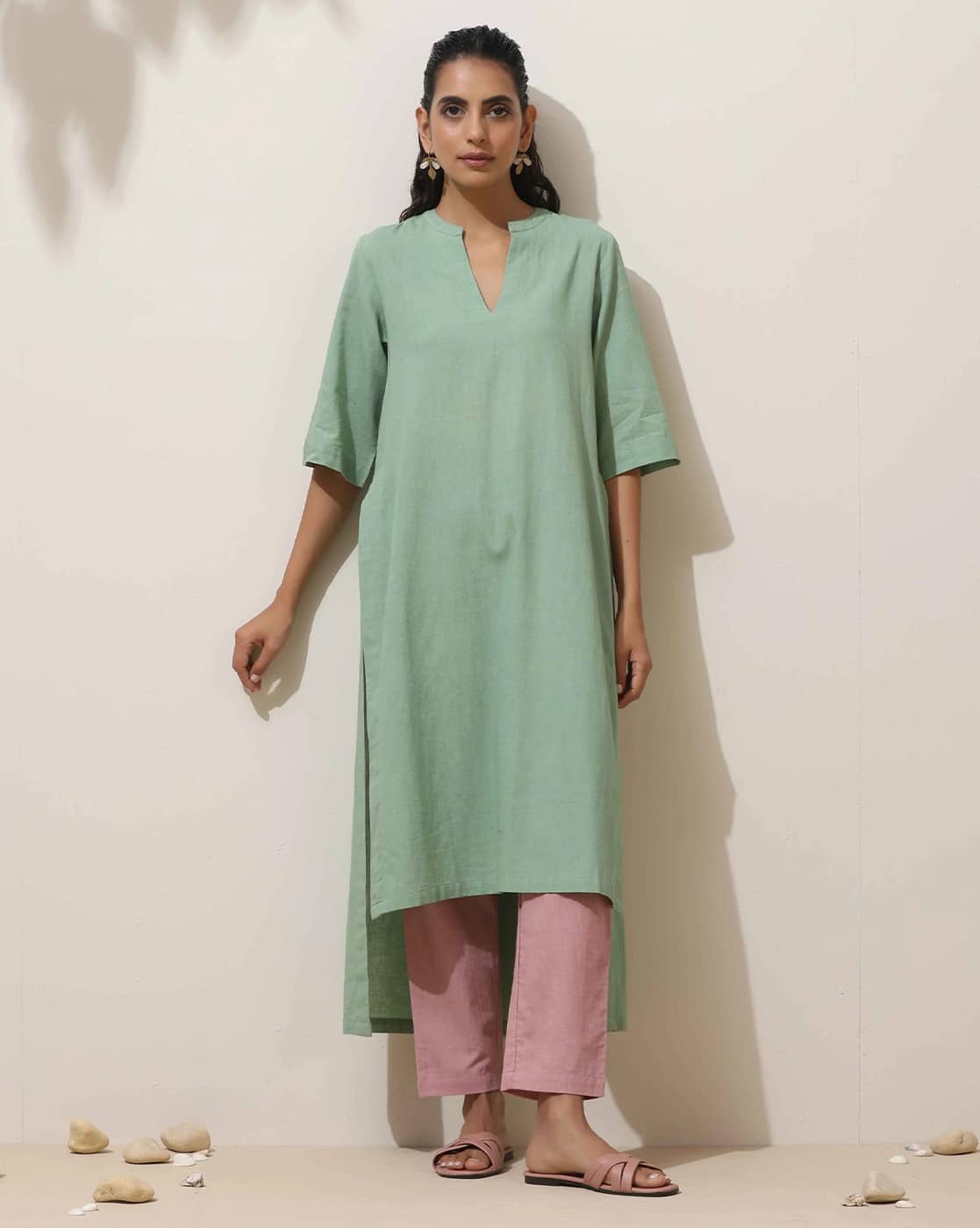 Truebrowns Women Mandarin-Collar Straight Kurta Set (Green)