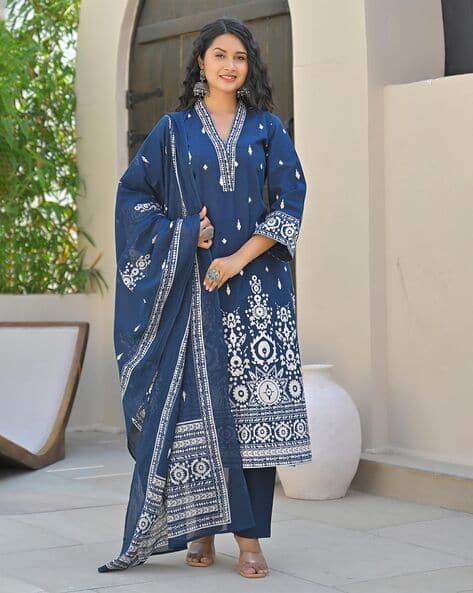Varanga Ethnic Printed V Neck Kurta With Trouser Dupatta