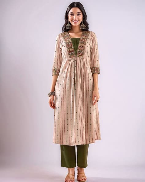 Nyrika Women Floral Woven A-Line Kurta Set