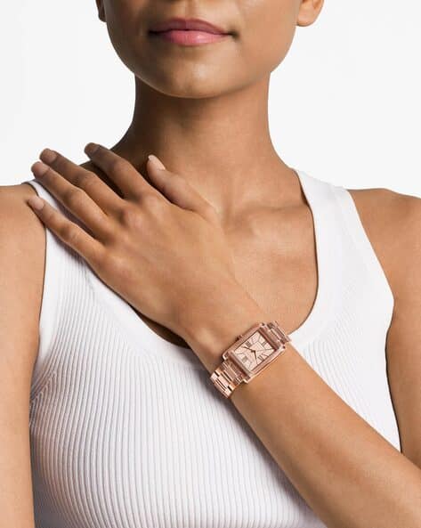 Buy Michael Kors Women Analog Essex Watch MK4905 Online | Ajio.com