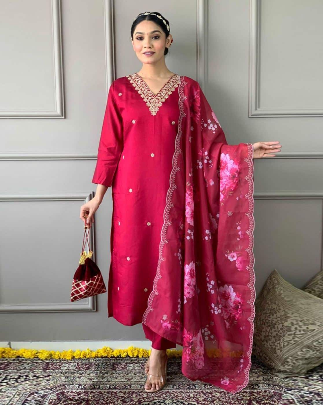 Piludi Women Embroidered Straight Kurta with Pants & Dupatta For Women (Pink, L)