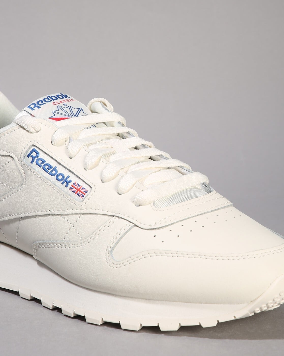 Men Low-Top Lace-Up Casual Shoes