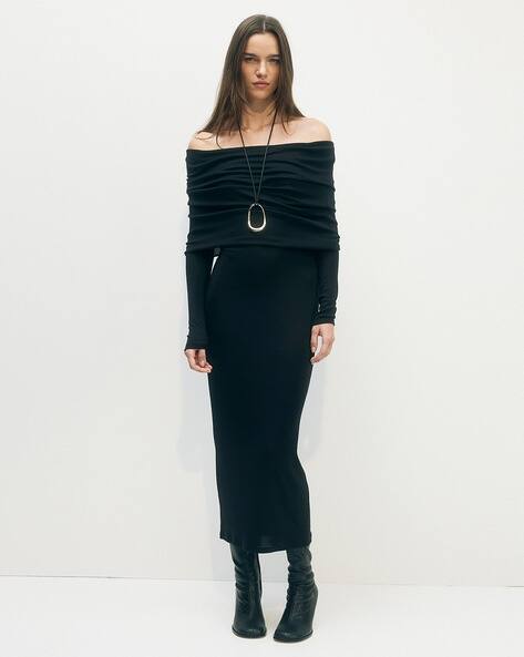 Buy H&M Women Off-Shoulder Shift Dress Online | Ajio.com Buy H&M Women Off-Shoulder Shift Dress Online | Ajio.com