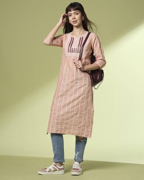 Acai Women Striped Round-Neck Straight Kurta