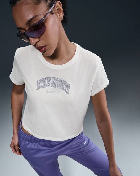 NIKE Women AS NSW Regular Fit Crew-Neck T-Shirt