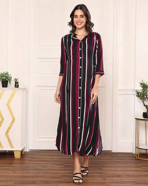 Front-Open Flared Dress with Feeding Zipper Side-Slit