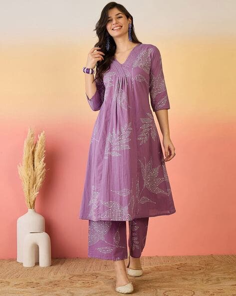 Kiana House Of Fashion Women Embellished A-Line Kurta Set