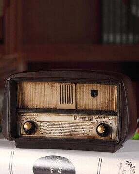 Charming Mini Retro Radio