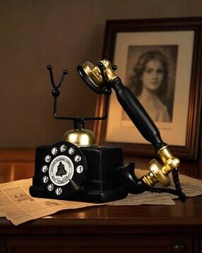 Charming European Retro Resin Telephone
