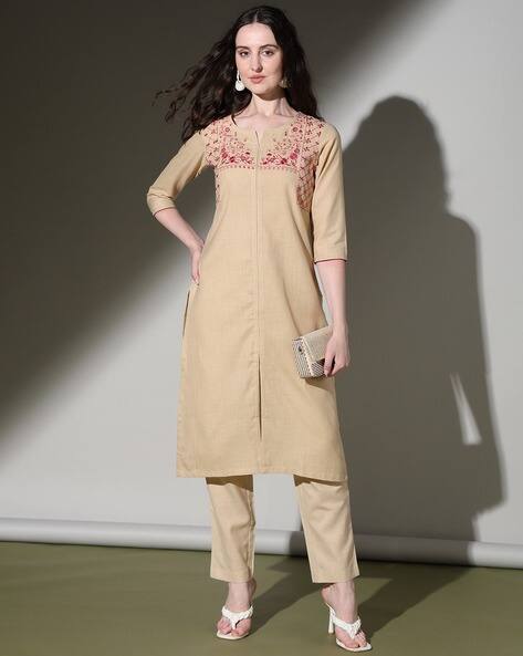 Nyrika Women Embroidered Straight Kurta