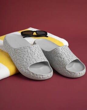 red tape Men Typographic Print Slip-On Slides-picture-45