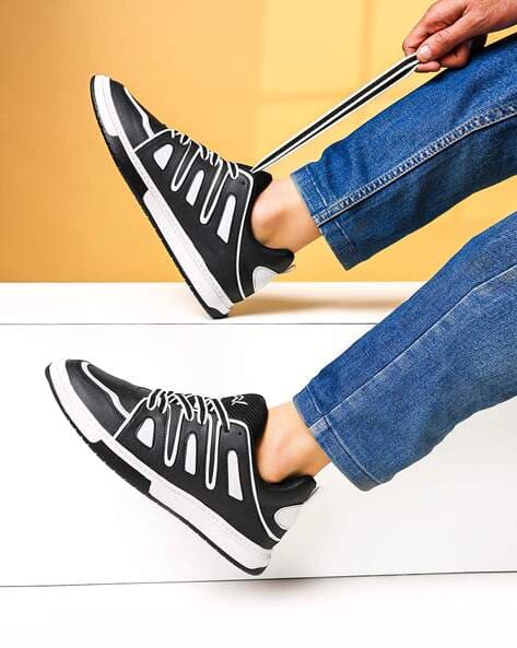 WOAKERS Men Round-Toe Casual Shoes with Lace Fastening