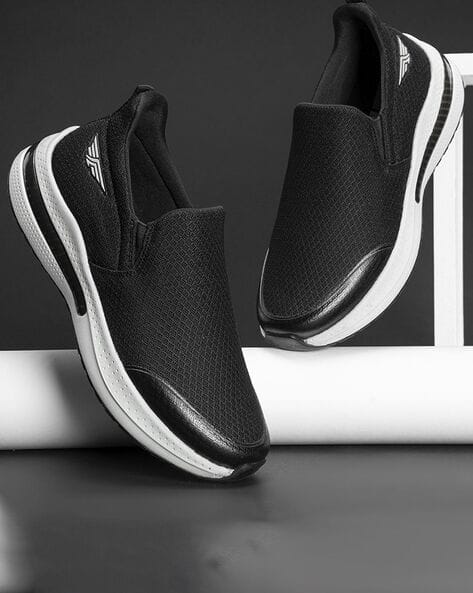 Grab 82% Off RED TAPE Men Sports Shoes + Extra 10% Ajio Cash