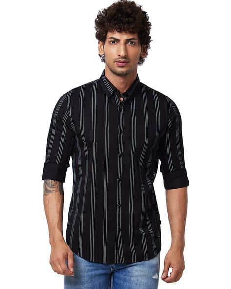 SPYKAR Men Slim Fit Shirt with Patch Pocket