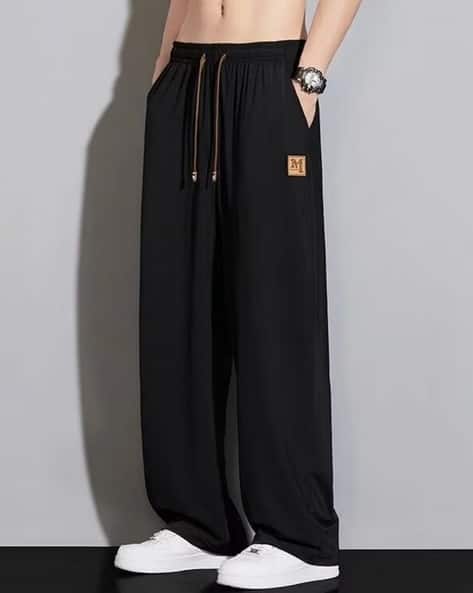 Men Relaxed Fit Trousers with Insert Pockets