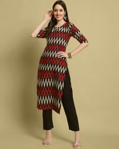 7 Threads Women Chevron Round-Neck Straight Kurta