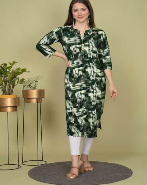 SVARAA Women Printed Straight Kurta with Bracelet Sleeves