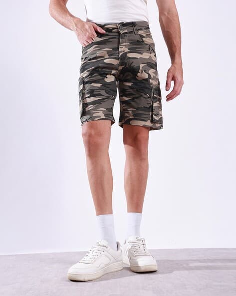Men Camouflage Regular Fit Cargo Shorts