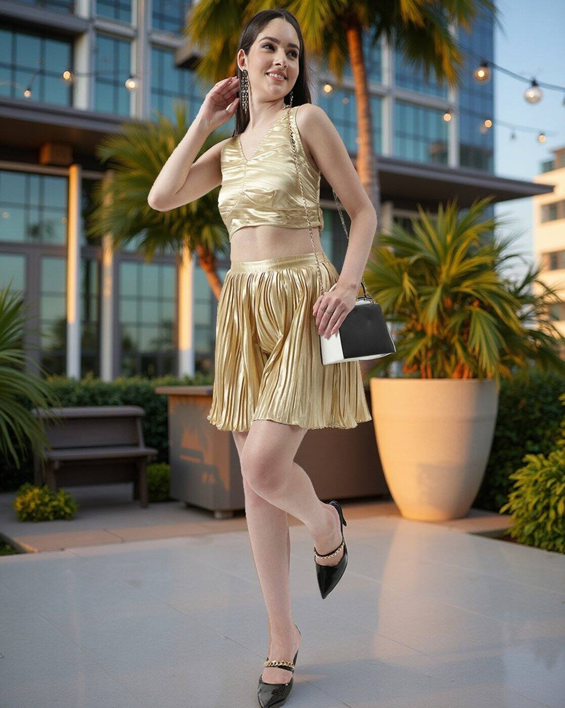 Buy Zima Leto Crop Top & Pleated Skirts Co-Ord Set Online | Ajio.com