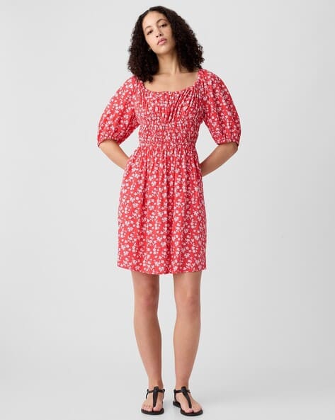 Buy GAP Floral Printed Scoop-Neck Smo... Online | Ajio.com