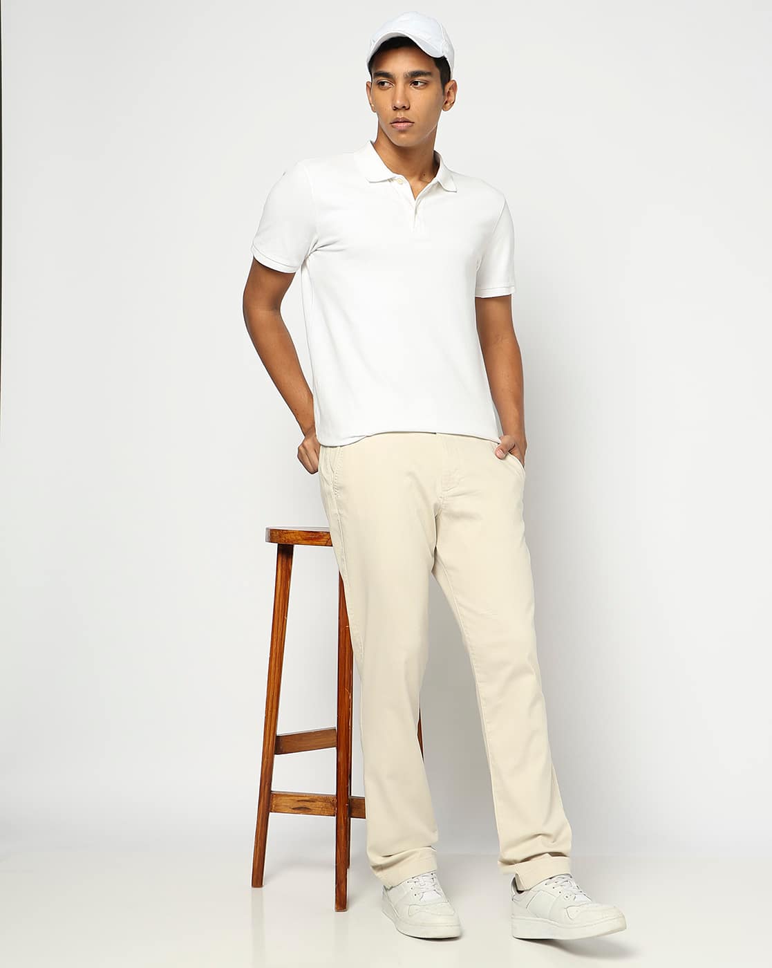 Men Mid-Rise Slim Fit Flat-Front Chinos