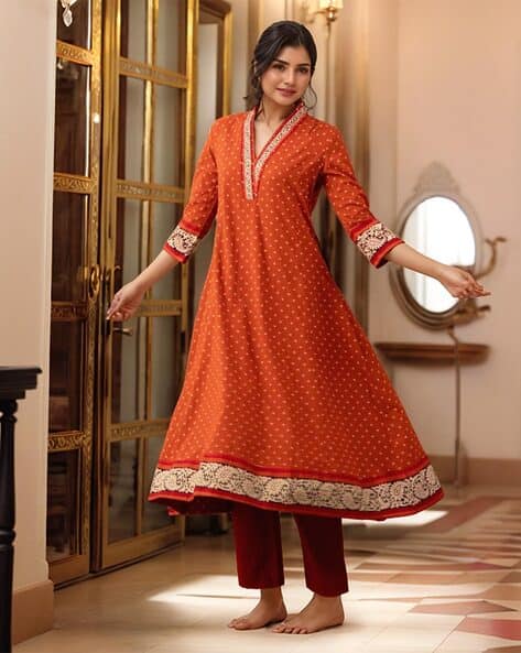 SVARAA Women Floral Anarkali Kurta Set