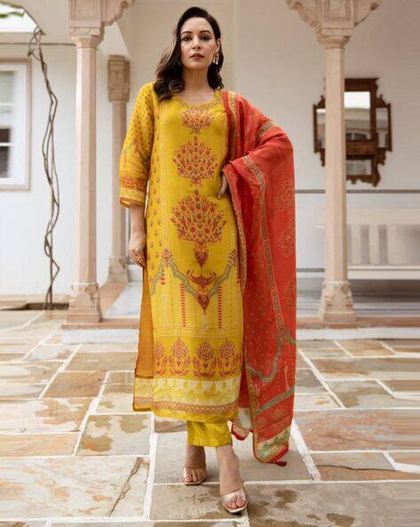 GOSRIKI Women Printed Straight Kurta Set