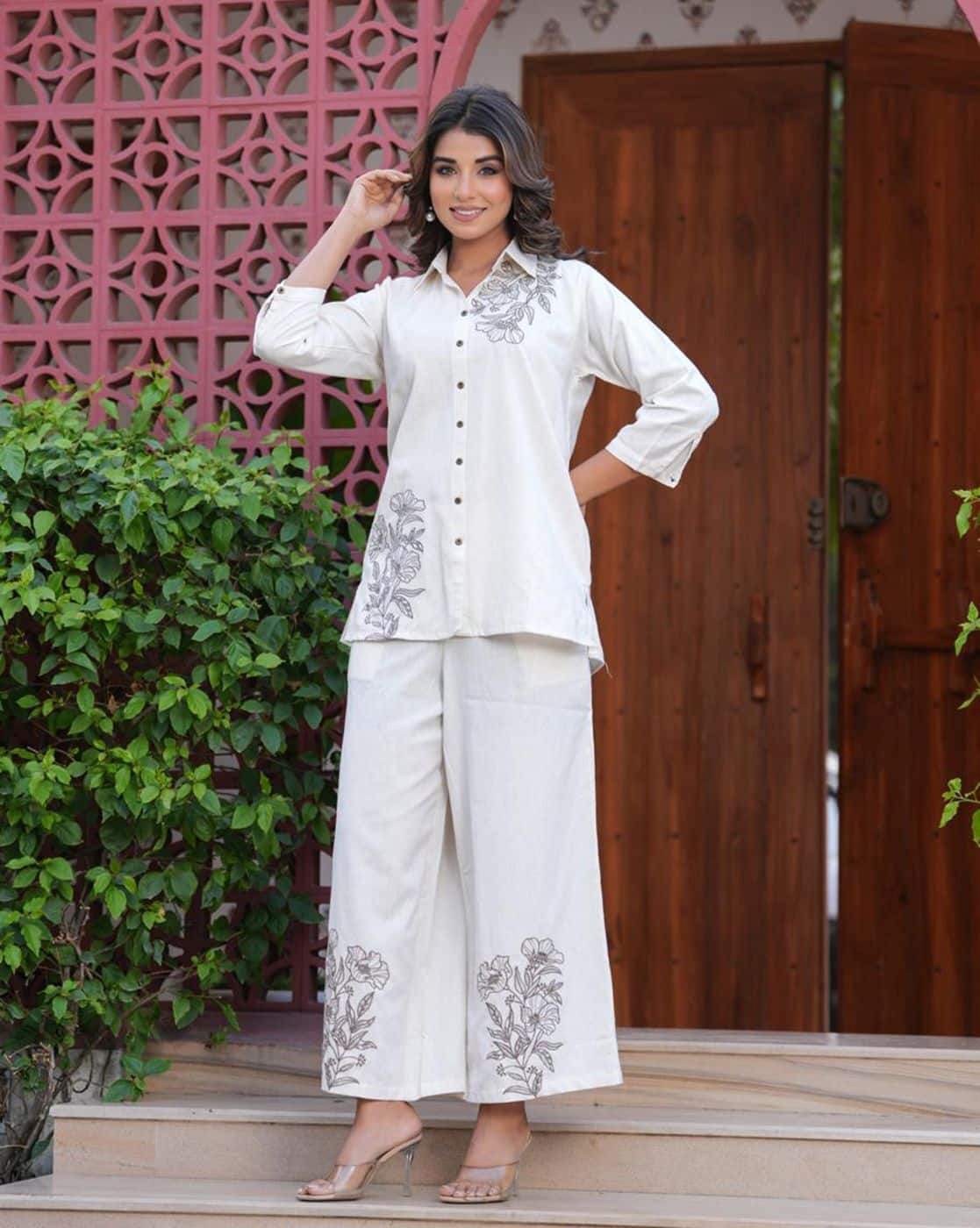 -1117Wx1400H-701698788-white-