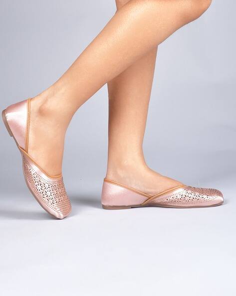 Women Slip-On Flat Juttis